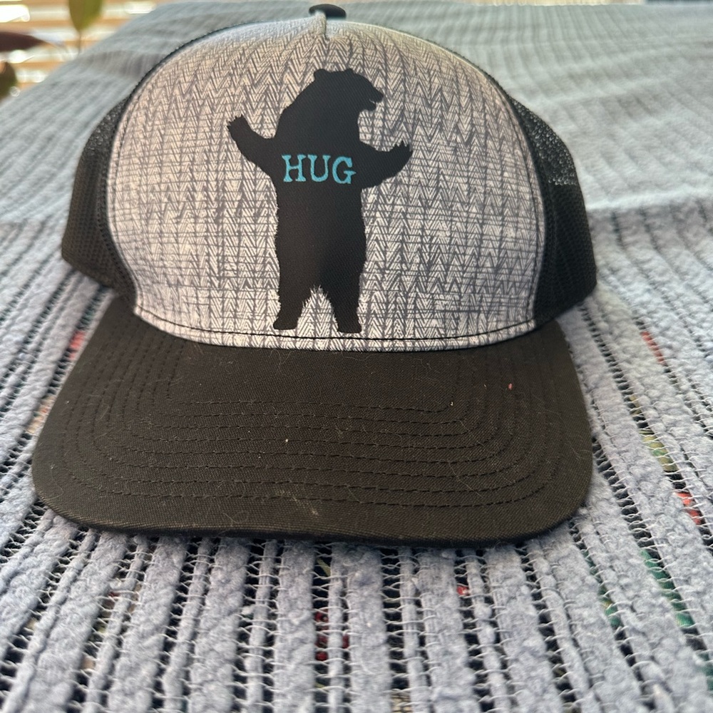 Prana “bear hug” trucker hat